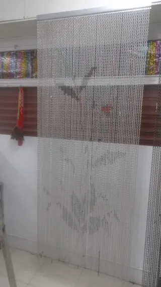 Cortina mosquitera de aluminio