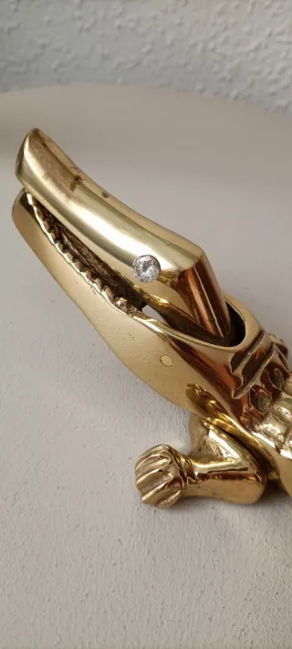 Grande schiaccianoci coccodrillo in ottone