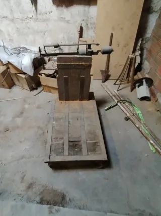 Balanza antigua de carpintería