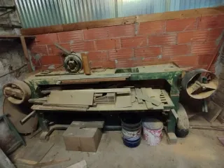 Balanza antigua de carpintería