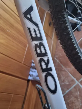 Bicicleta Orbea Blanca