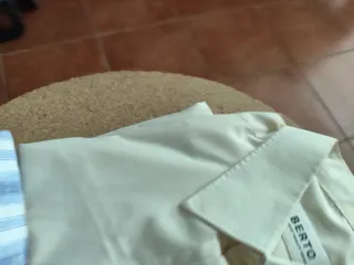 Lote de camisas de rayas ,lisas etc