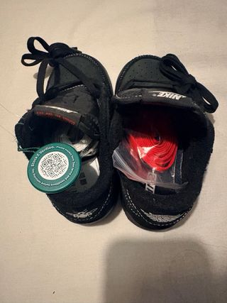 Zapatos Nike Niños Negros talla 25 TRAVIS SCOTT