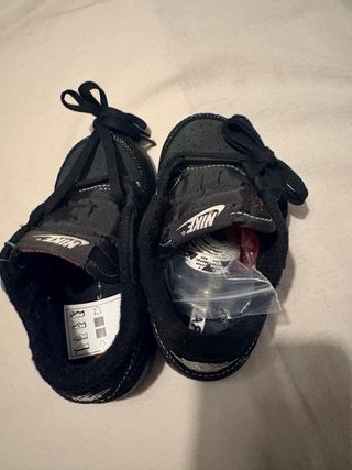 Zapatos Nike Niños Negros talla 25 TRAVIS SCOTT