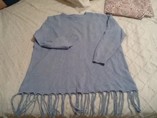 Jersey punto azul con flecos talla única