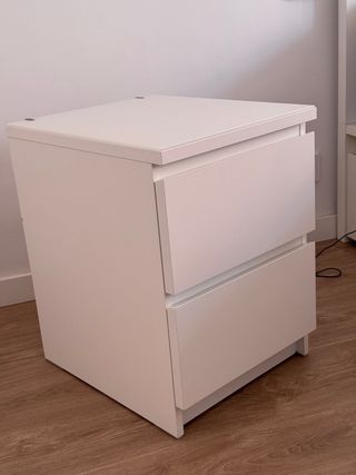 2 Comodini Ikea Malm+Vetri di protezione