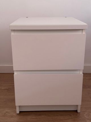 2 Comodini Ikea Malm+Vetri di protezione