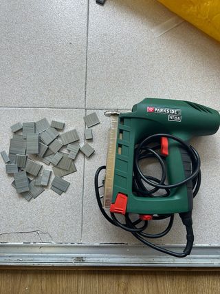 Grapadora Parkside PET 25 A1 + Grapas