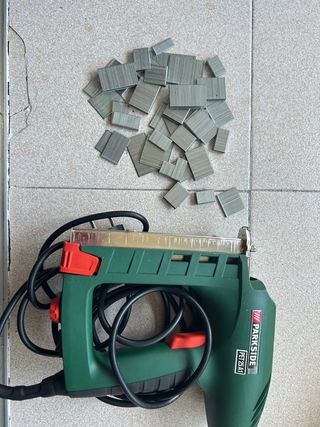 Grapadora Parkside PET 25 A1 + Grapas