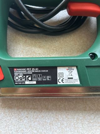 Grapadora Parkside PET 25 A1 + Grapas