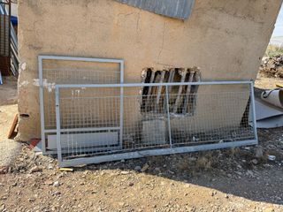 Valla metálica de jardín