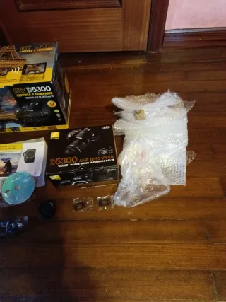 Caja Nikon D5300 con documentción