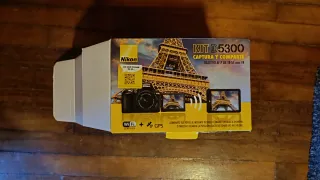 Caja Nikon D5300 con documentción