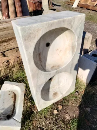 Fregadero de piedra doble