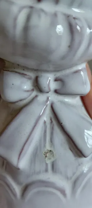 Statuetta bambina in ceramica