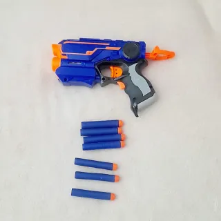 Pistola Nerf Firestrike con dardi