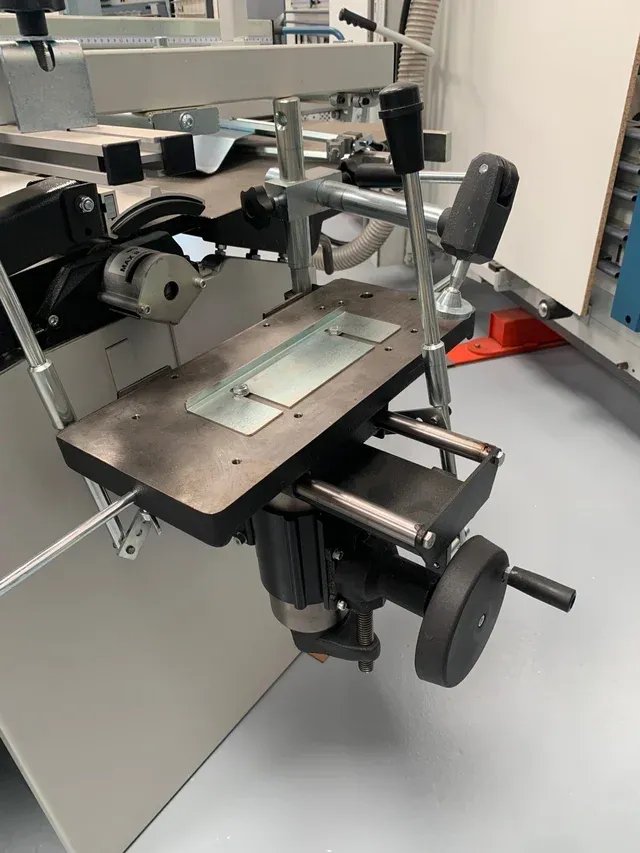 Maquina combinada marca ROBLAND de 5 operaciones m