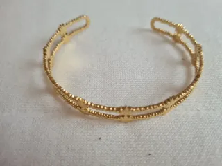 Pulsera artesanal bañada en oro