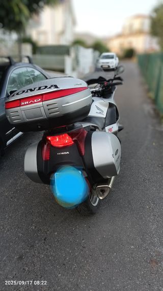 Honda Deauville 700