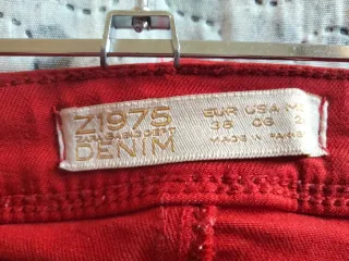 Pantalón vaquero rojo talla 38