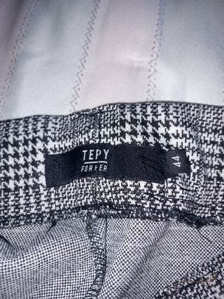 Pantalón de cuadros negro y blanco