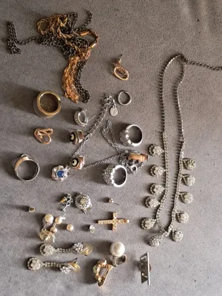Lote de bisutería variada