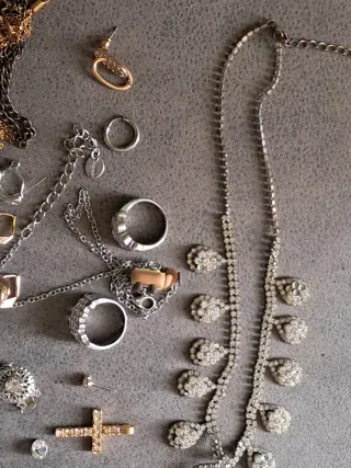 Lote de bisutería variada