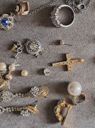 Lote de bisutería variada