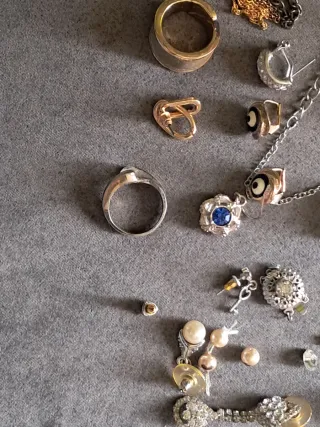 Lote de bisutería variada