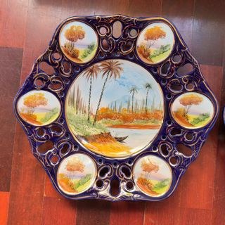 2 Antichi Piatti Decorativi in Ceramica