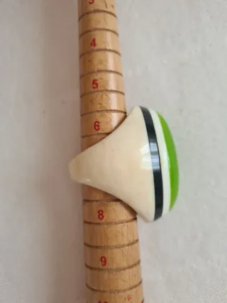 Anillo de resina multicolor