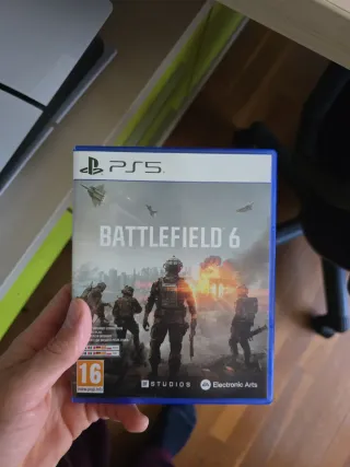 Consola PS5 Slim 1TB + Battlefield 6