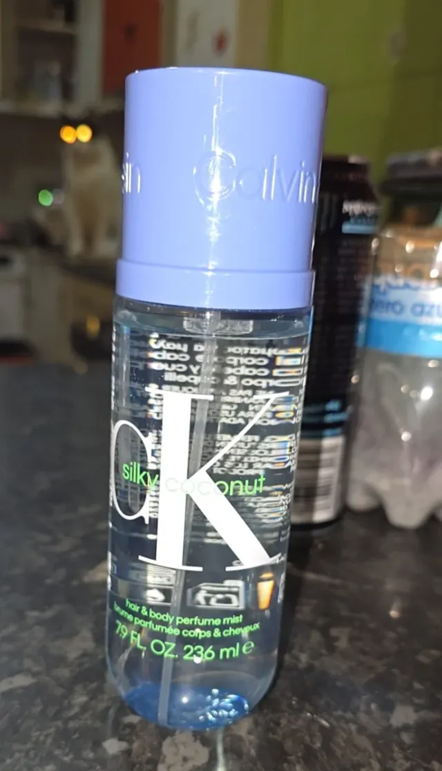 Calvin Klein Silky Coconut Hair & Body Mist