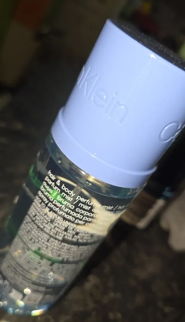 Calvin Klein Silky Coconut Hair & Body Mist