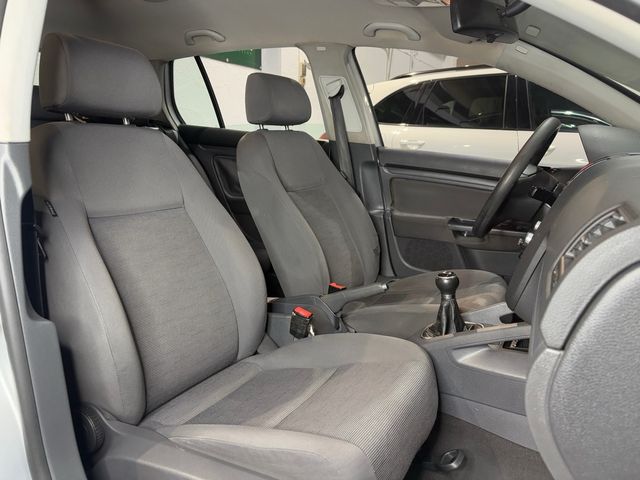 VOLKSWAGEN GOLF 1.9 TDI CON IVA DEDUCIBLE!!