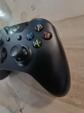 Controller Xbox One Nero