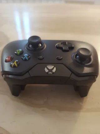 Controller Xbox One Nero