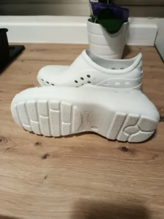 Zuecos blancos trabajo cómodos talla 37