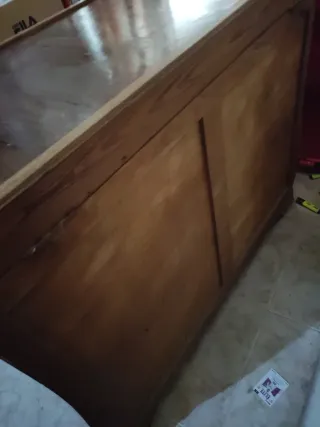 Cofre antiguo de madera