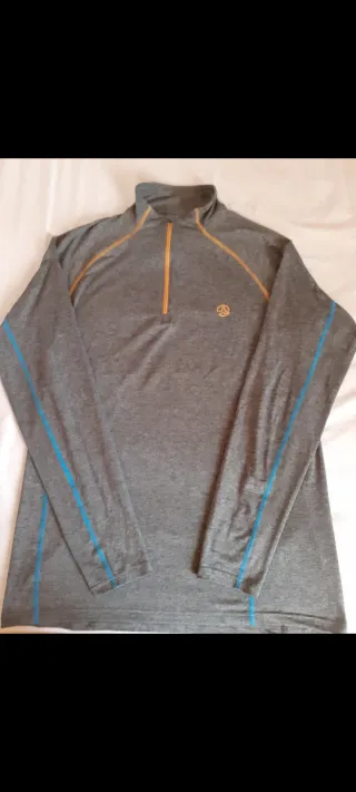 Camiseta técnica Ternua original.