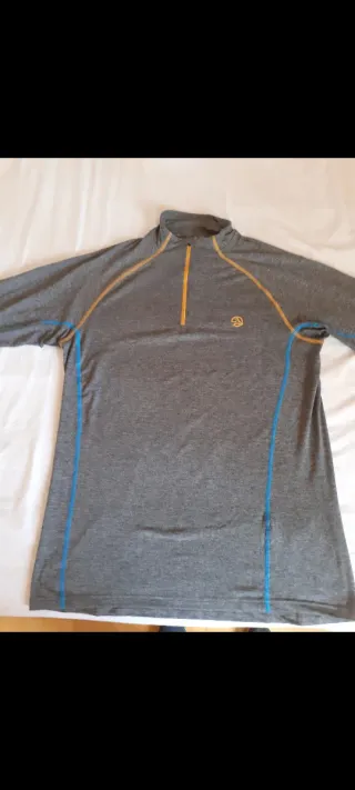 Camiseta técnica Ternua original.