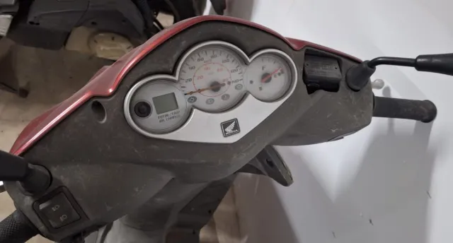 Honda Dylan 125 para piezas.