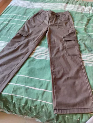 Pantalones Stradivarius Talla 38 Marrón Cargo