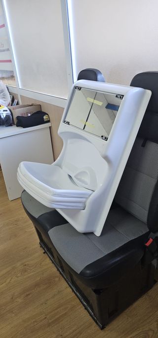 Mueble lavabo compacto con espejo