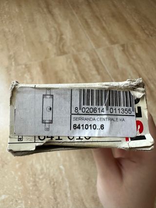 Cerradura ISEO para persiana