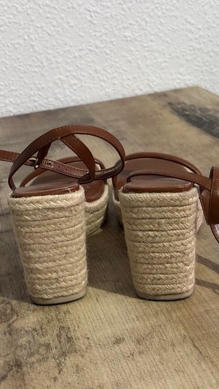Sandalias esparto marrón