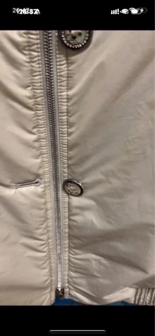 Piumino donna champagne con collo ampio