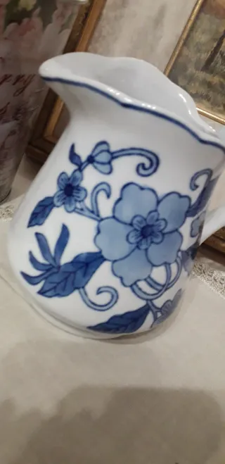 Caraffa in porcellana