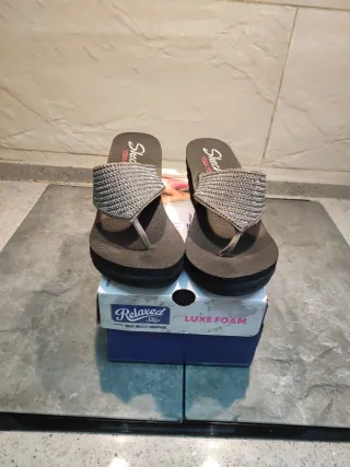 Sandalias Skechers Plataforma Brillantes