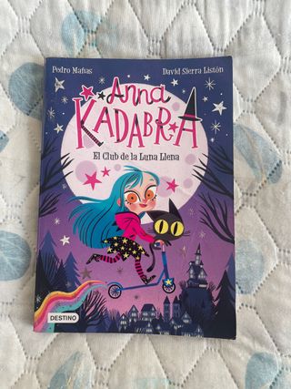 Anna Kadabra 1. El Club de la Luna Llena